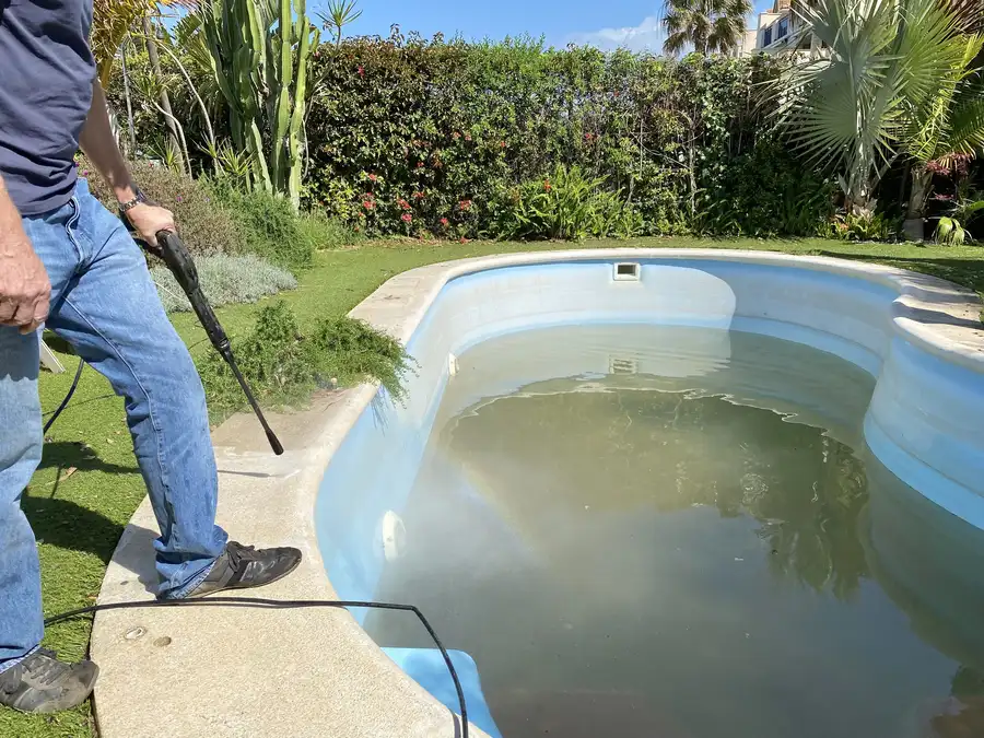 Superior Pool Tile Cleaning Palmdale, CA Superior Pool Tile Cleaning Palmdale, CA